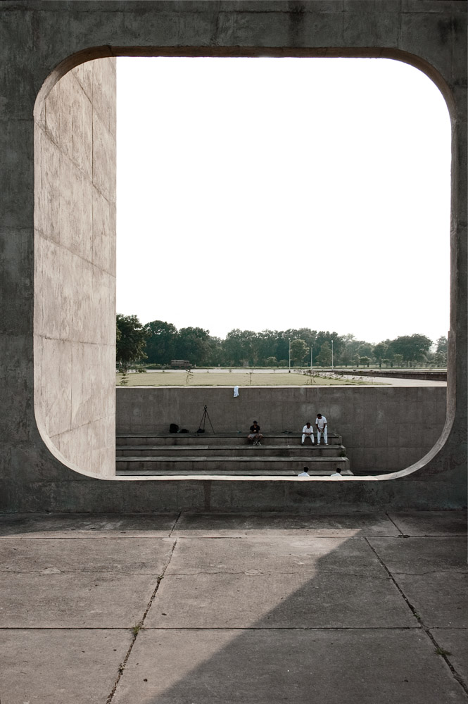 Open Hand | Le Corbusier