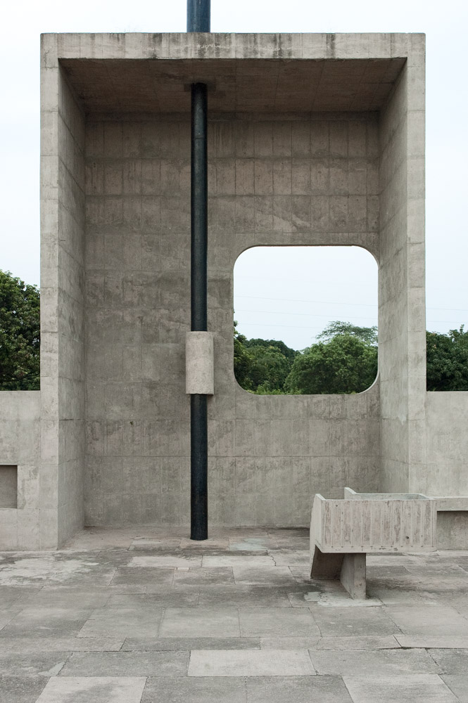 Open Hand | Le Corbusier